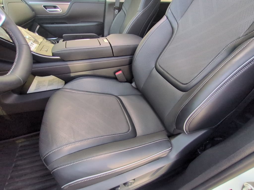 Used 2026 INFINITI QX80 Luxe w/ Cargo Package RWD image 11
