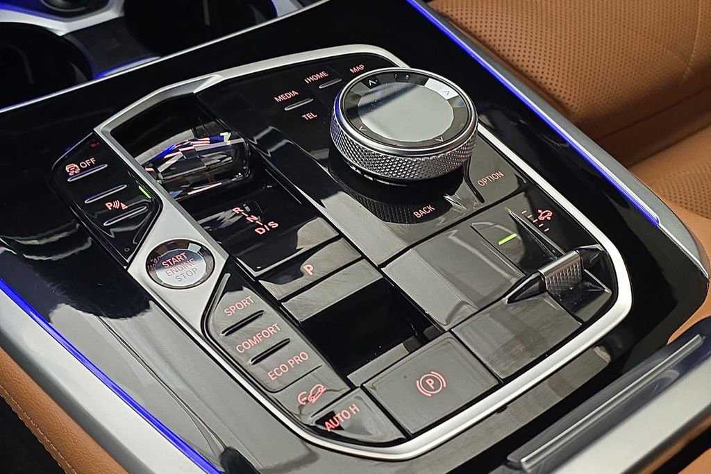 Certified 2024 BMW X7 xDrive40i w/ Executive Package image 21