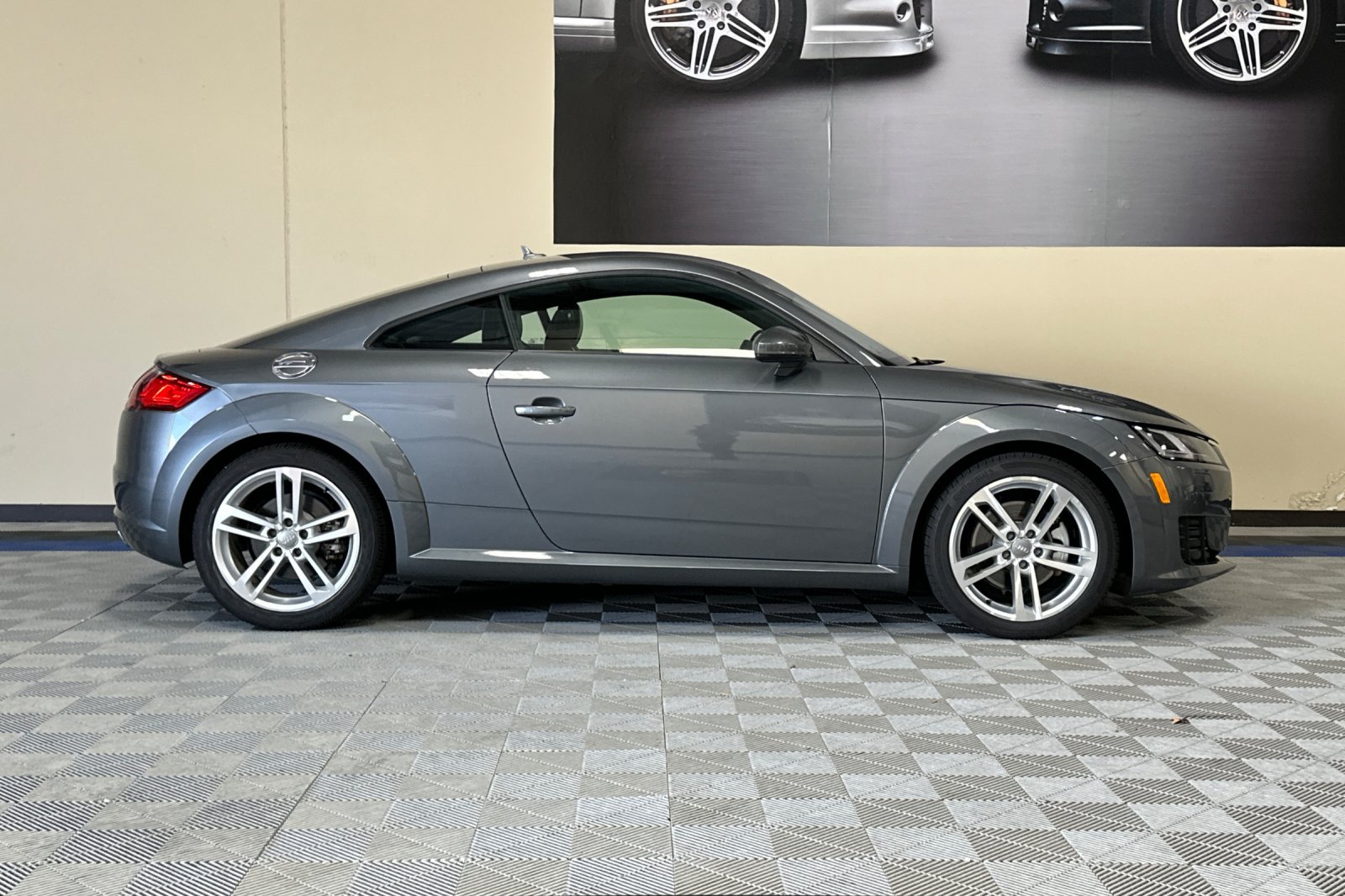 Used 2017 Audi TT 2.0T AWD/4WD image 3