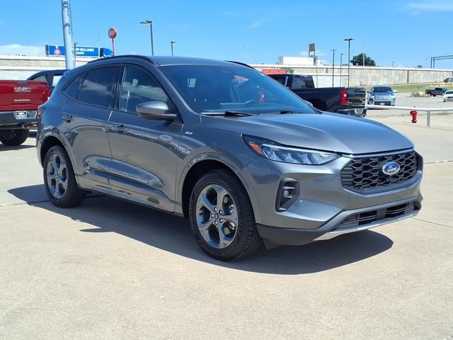 Used 2024 Ford Escape ST-Line Select w/ Tech Pack #1 AWD/4WD image 3