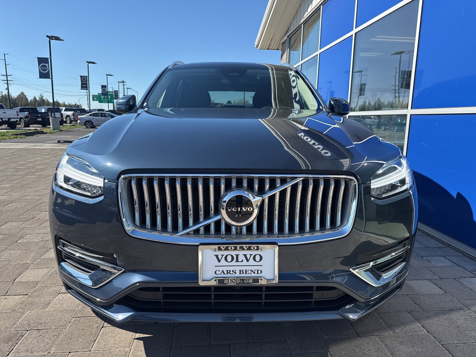 Used 2025 Volvo XC90 B5 Core image 6