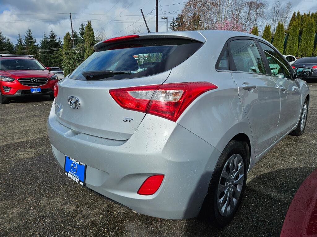 Used 2017 Hyundai Elantra GT image 5