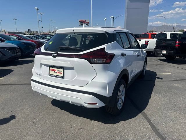 New 2025 Nissan Kicks Play S FWD image 11
