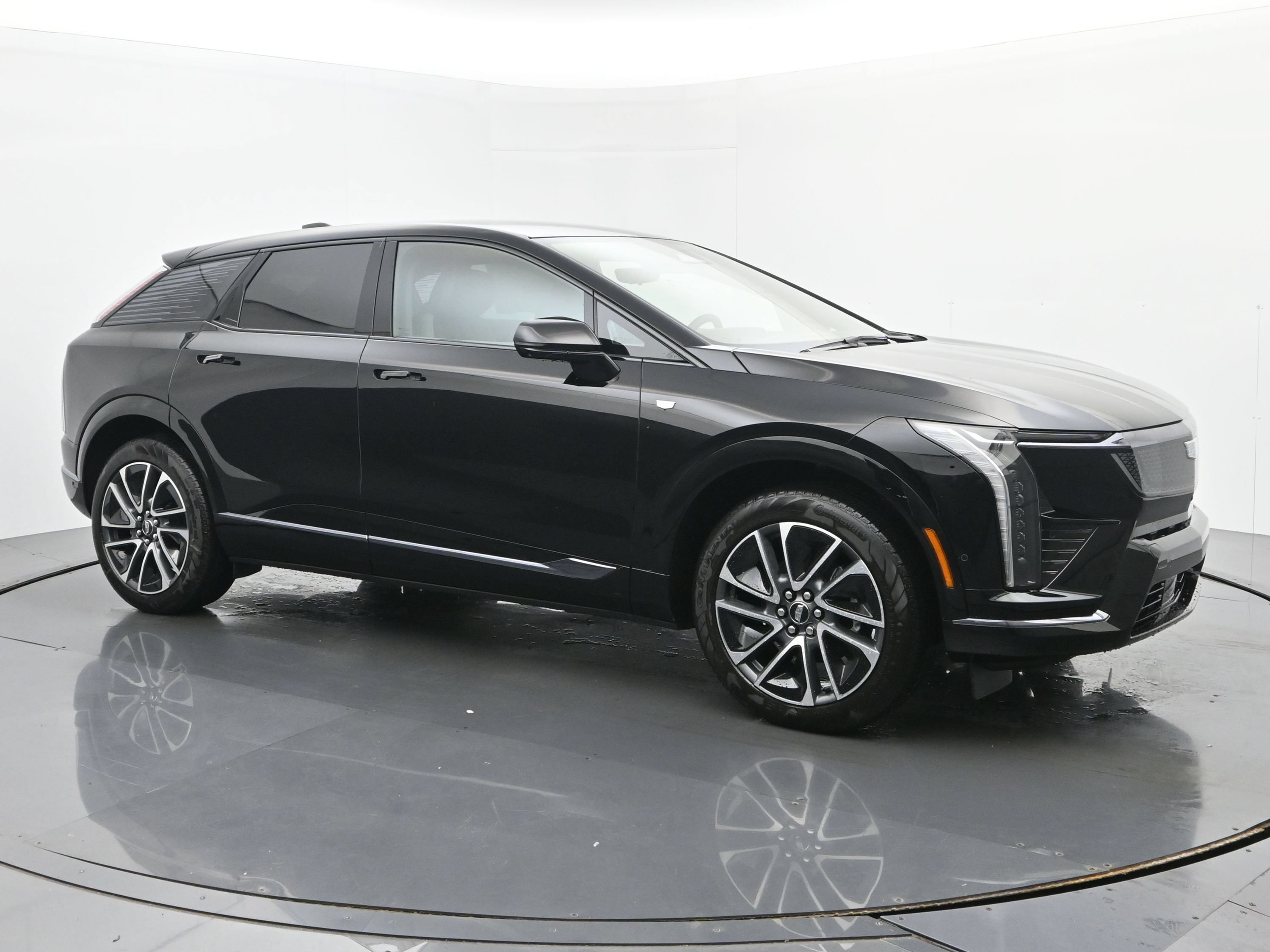 New 2026 Cadillac Optiq Sport 1 w/ LPO, Floor Liner Package AWD/4WD image 7