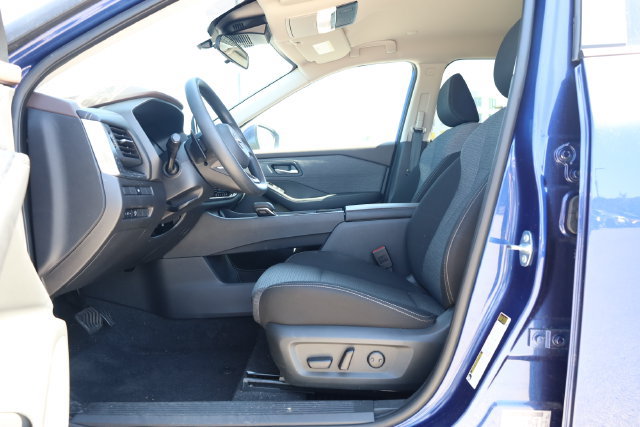 Certified 2023 Nissan Rogue SV AWD/4WD image 13
