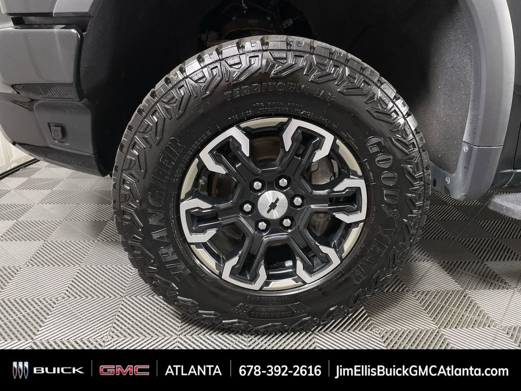 Used 2024 Chevrolet Silverado 1500 ZR2 image 33