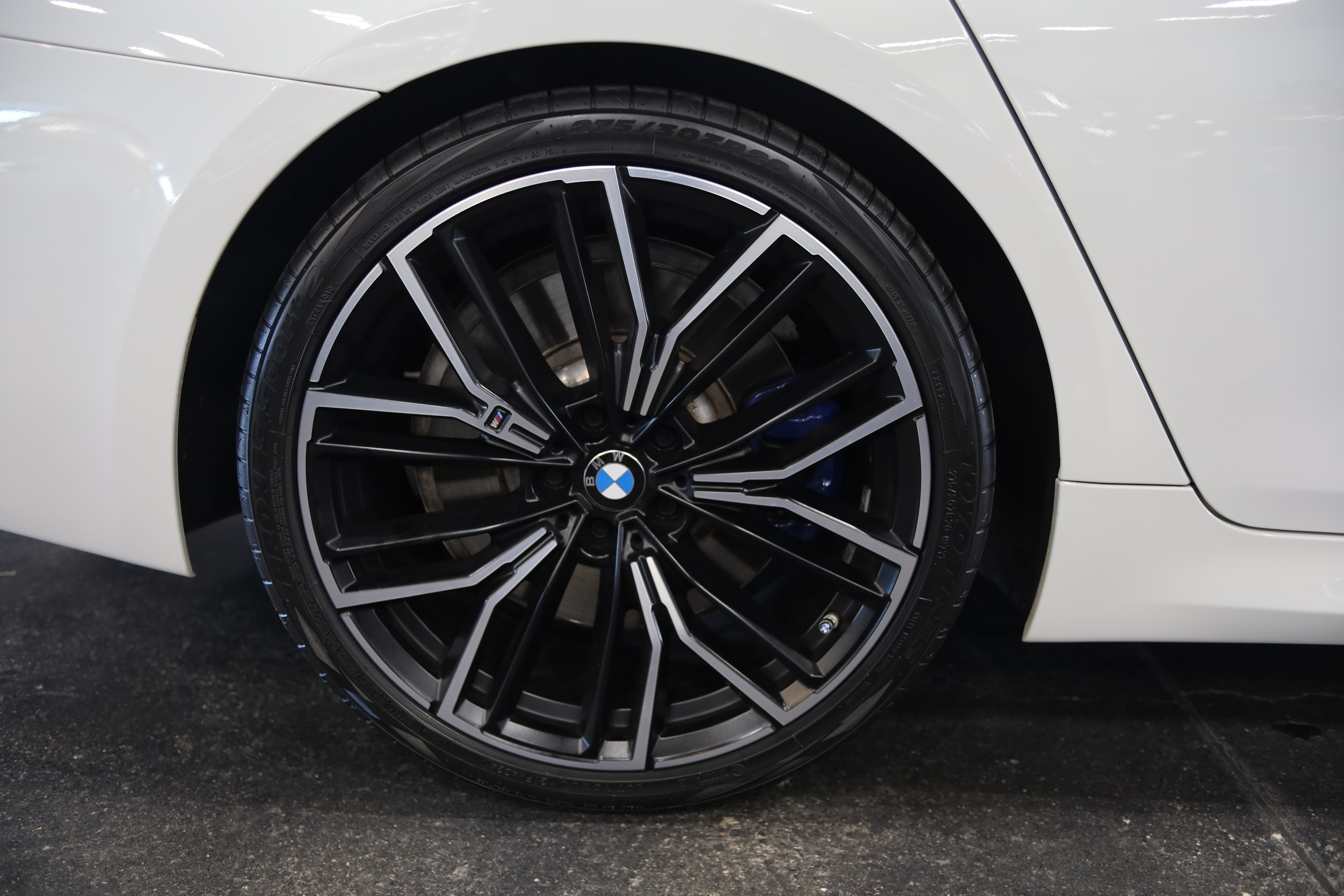Used 2022 BMW M550i xDrive w/ Premium Package AWD/4WD image 11