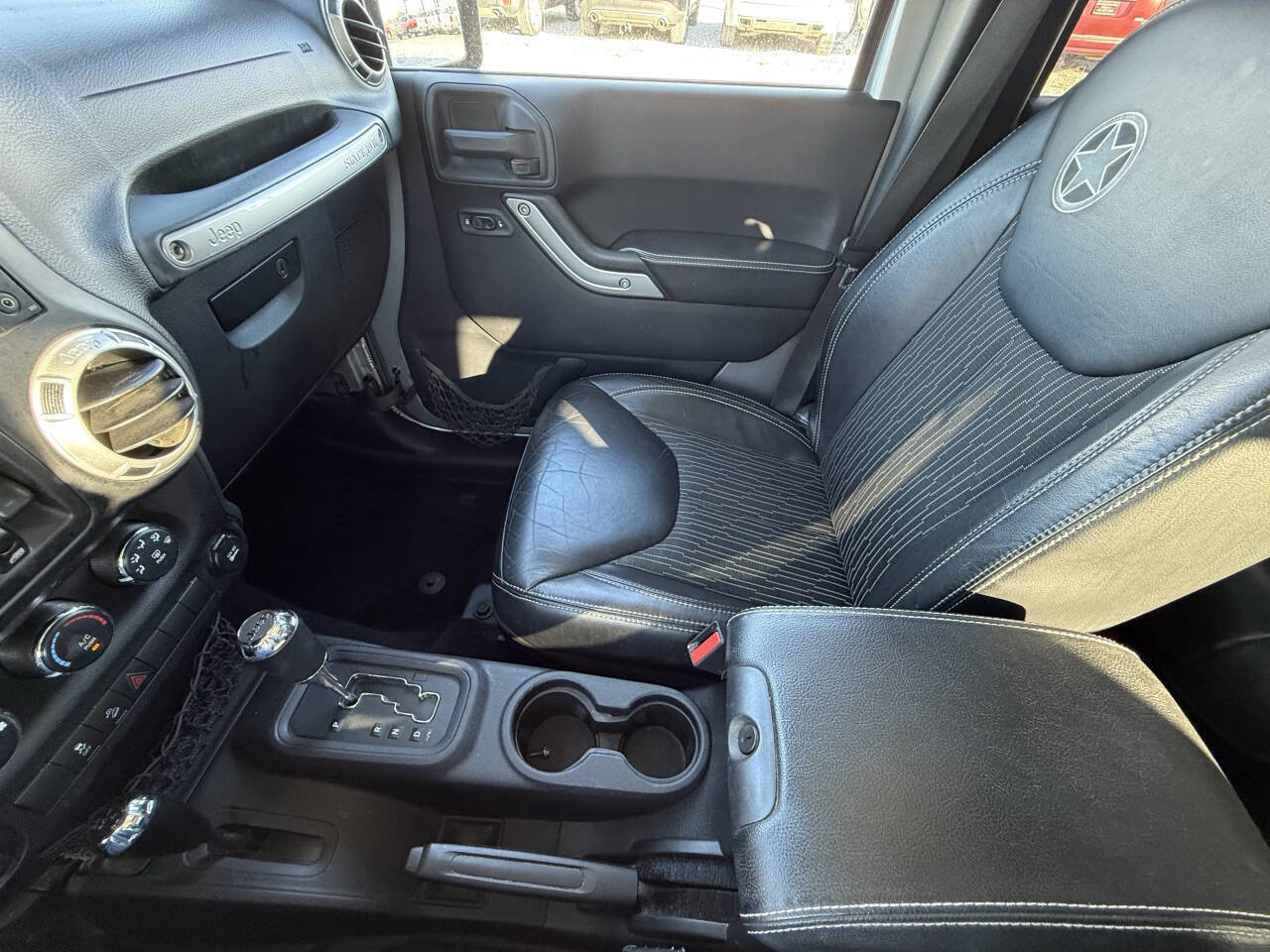 Used 2014 Jeep Wrangler Unlimited Sport image 19