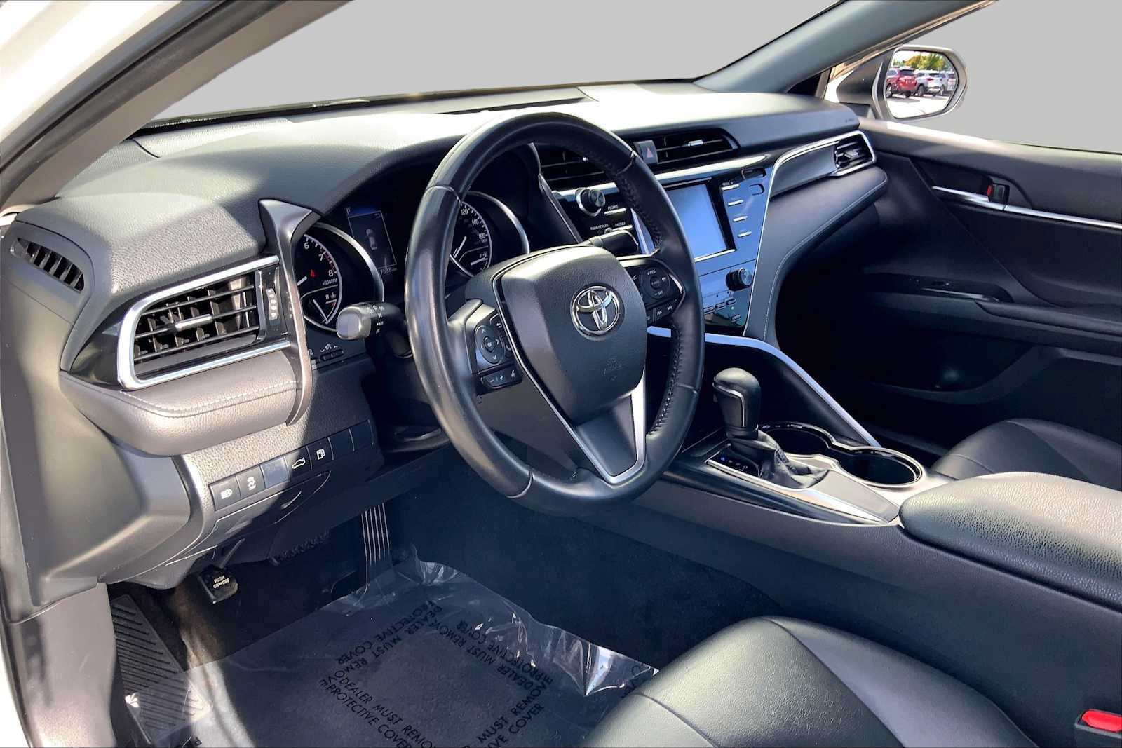 Used 2018 Toyota Camry SE FWD image 15