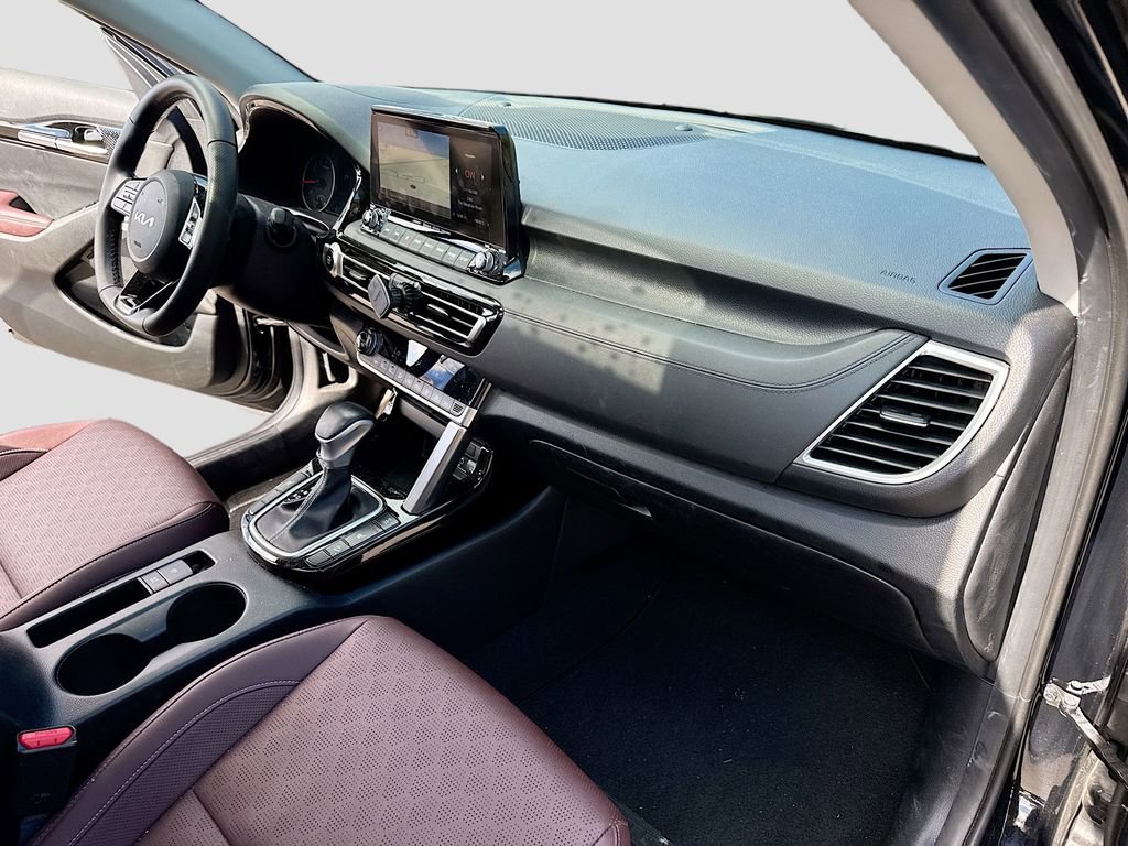 Used 2022 Kia Seltos SX w/ Sunroof Package image 29