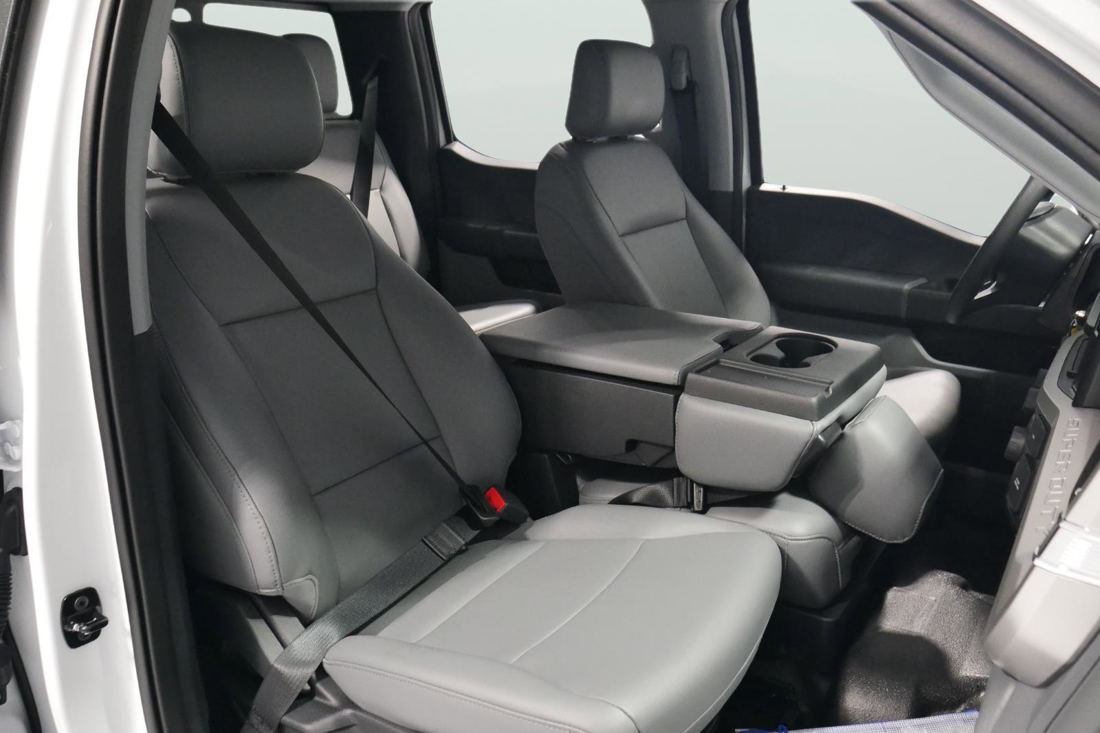 New 2025 Ford F250 XL w/ XL Chrome Package image 52