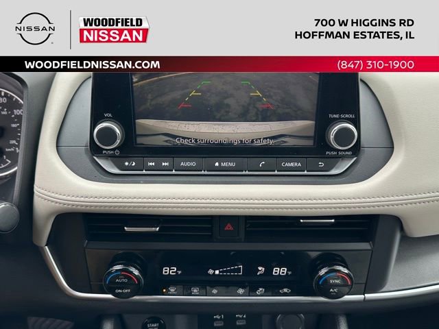 Certified 2025 Nissan Rogue SV image 32