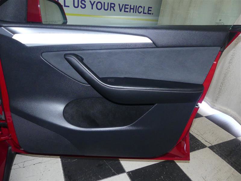 Used 2023 Tesla Model Y Long Range image 24