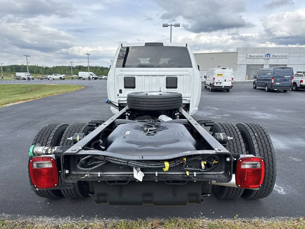 New 2026 RAM 5500 Tradesman AWD/4WD image 21