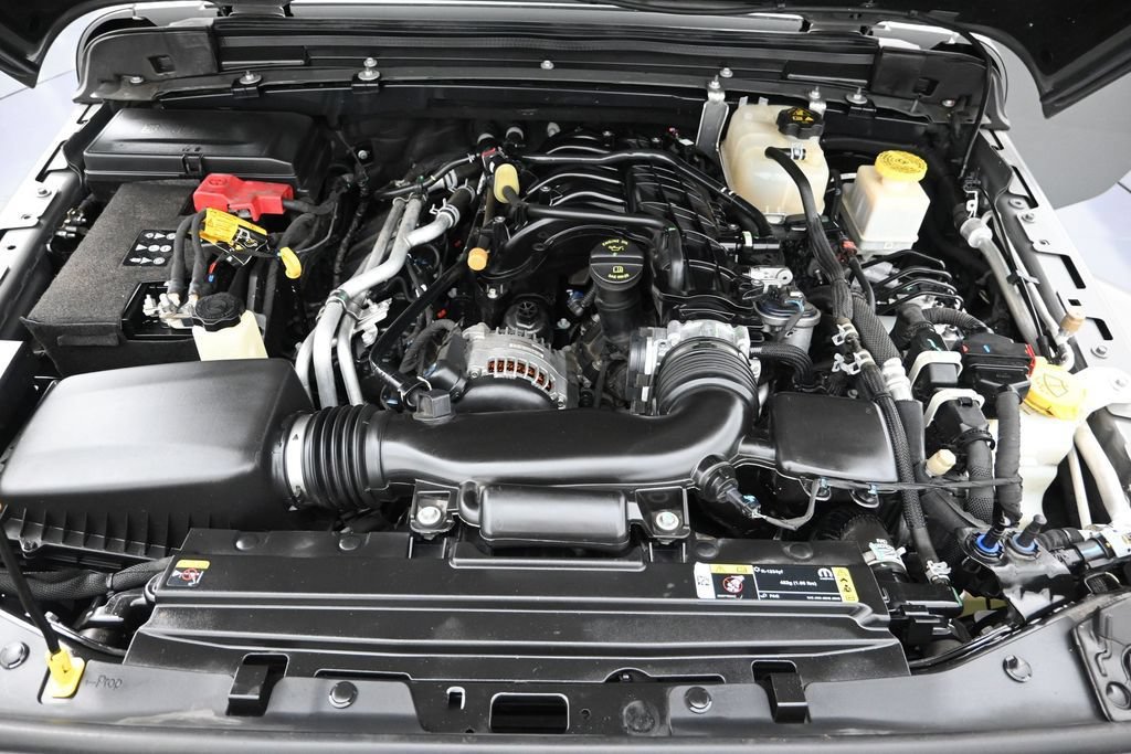 Used 2022 Jeep Gladiator Sport AWD/4WD image 16