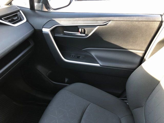 Used 2025 Toyota RAV4 XLE image 11