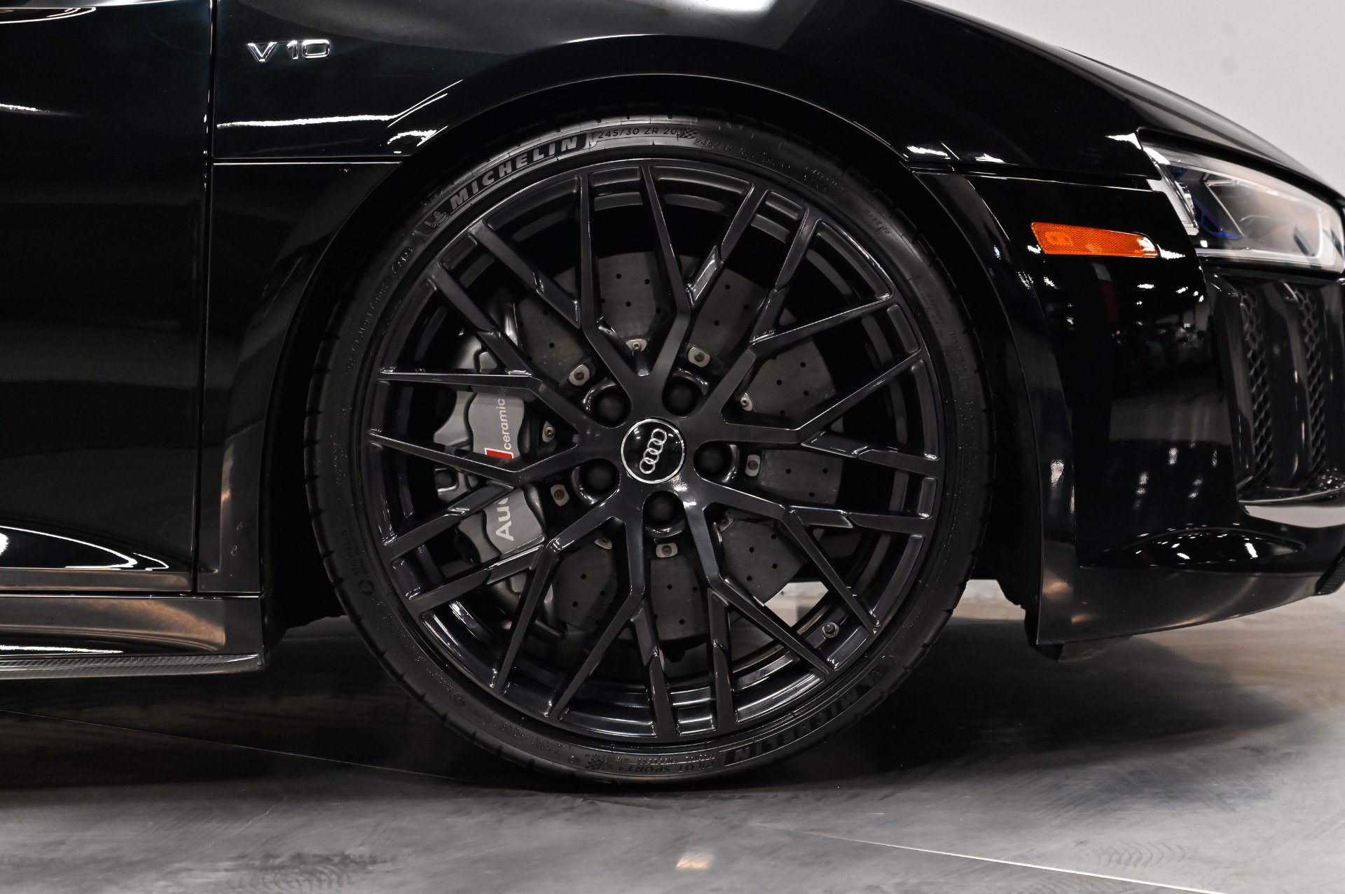 Used 2018 Audi R8 V10 plus AWD/4WD image 16