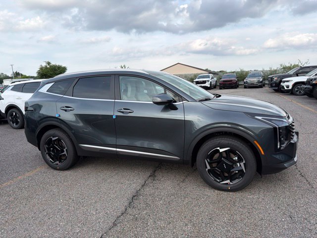 New 2026 Kia Sportage EX AWD/4WD image 2