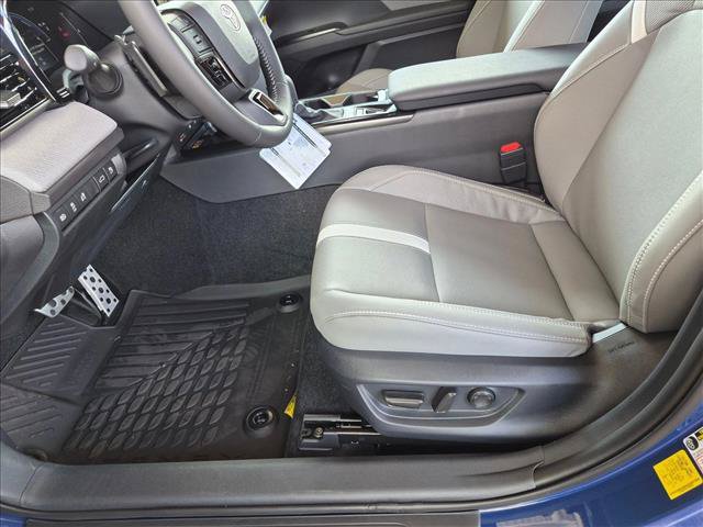New 2026 Toyota Camry SE w/ Multimedia Upgrade Package AWD/4WD image 4