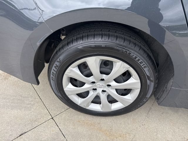 Used 2023 Toyota Corolla LE FWD image 10