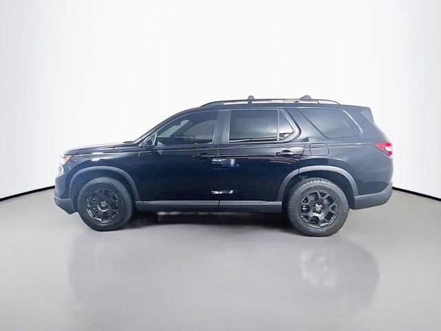 Used 2025 Honda Pilot TrailSport image 6