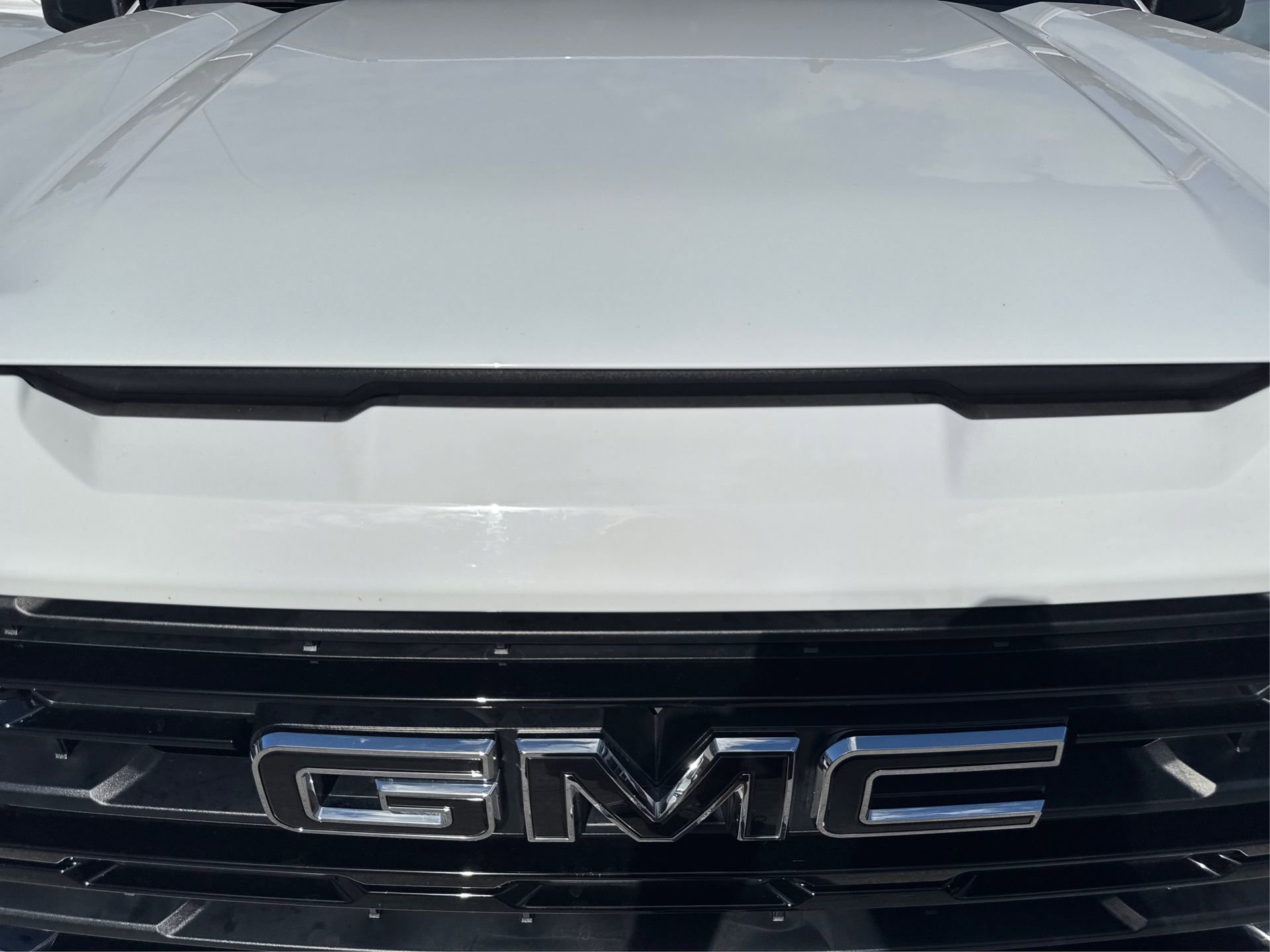 Used 2024 GMC Sierra 1500 Elevation w/ LPO, Elevation Black Package image 13