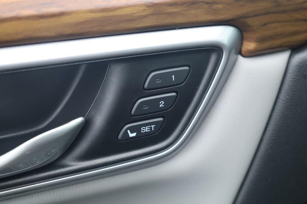 Used 2017 Honda CR-V EX-L image 11