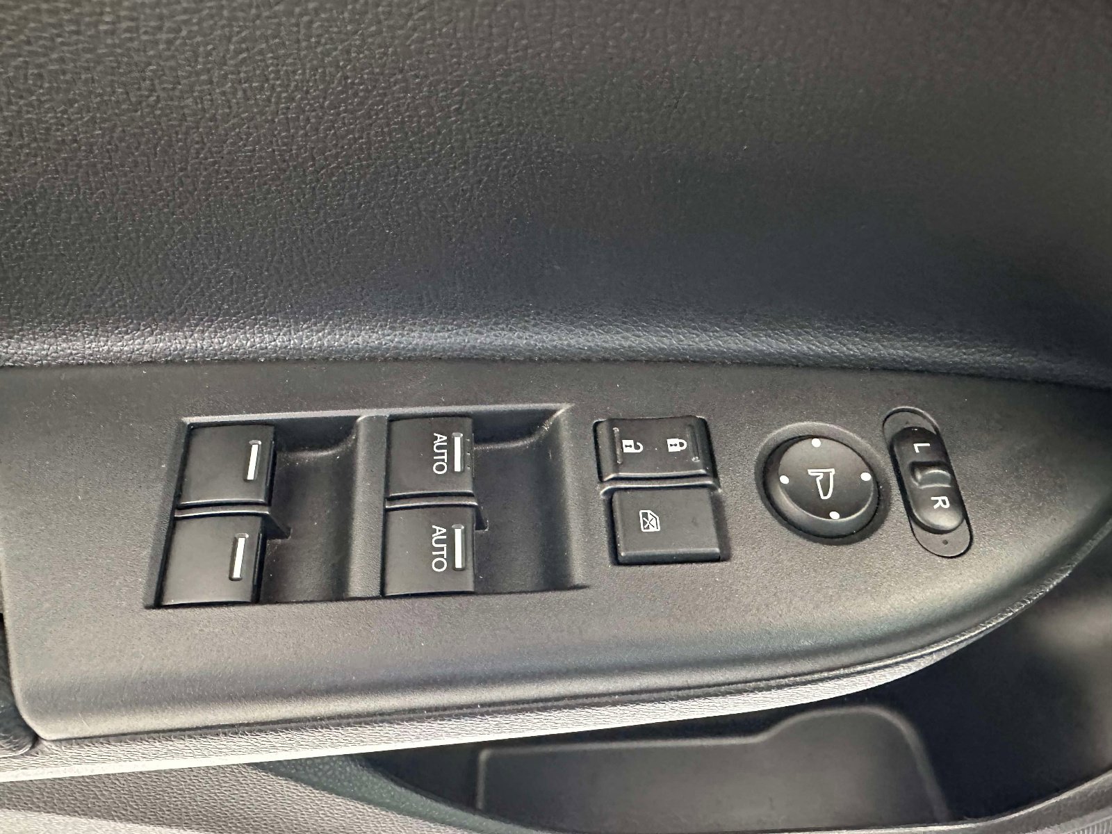 Used 2017 Honda Accord Touring image 16