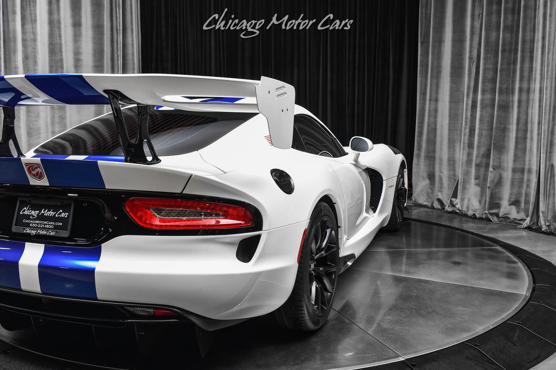 Used 2013 SRT Viper GTS w/ GTS Laguna Interior Pkg RWD image 35