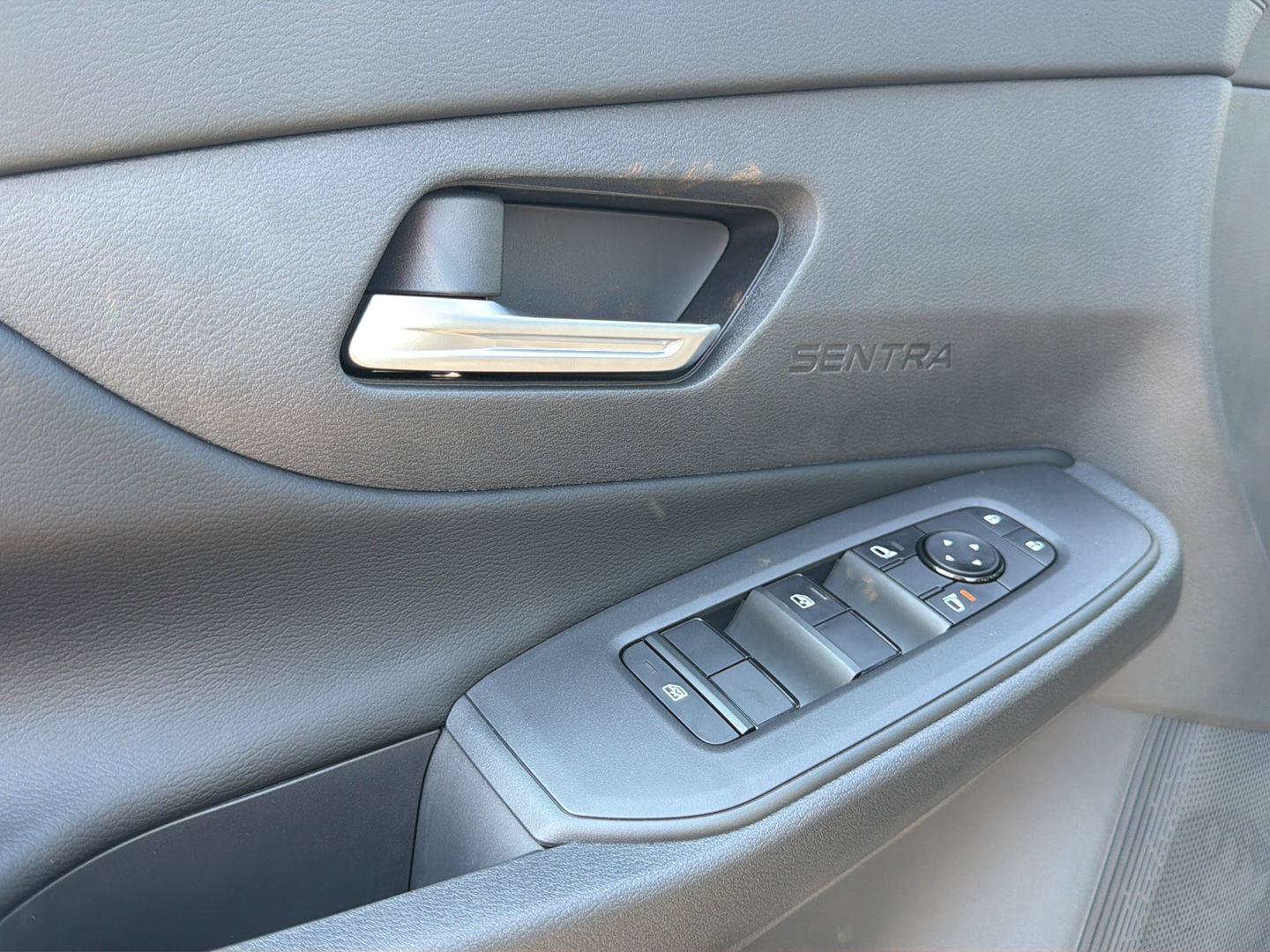 New 2027 Nissan Sentra SV FWD image 8