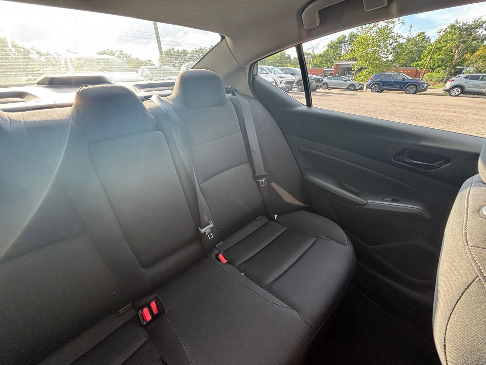 Used 2025 Nissan Altima 2.5 SV FWD image 37