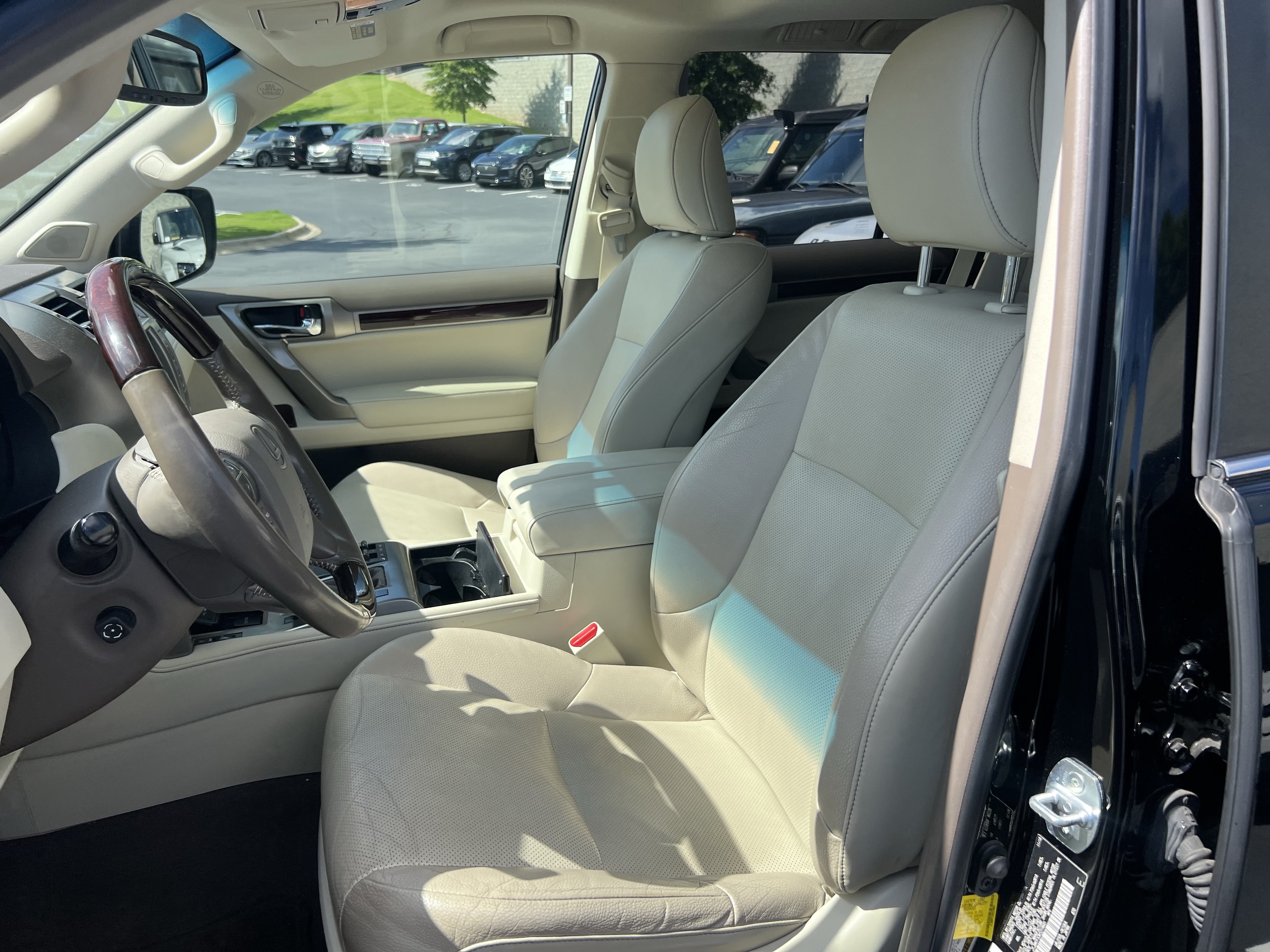 Used 2019 Lexus GX 460 Premium w/ Premium Package AWD/4WD image 15