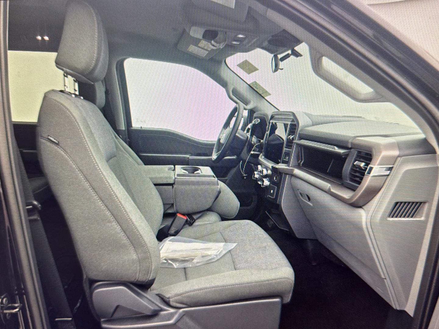 Used 2025 Ford F150 XLT w/ Equipment Group 301A Standard image 15