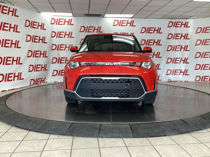 Certified 2024 Kia Soul LX FWD image 2