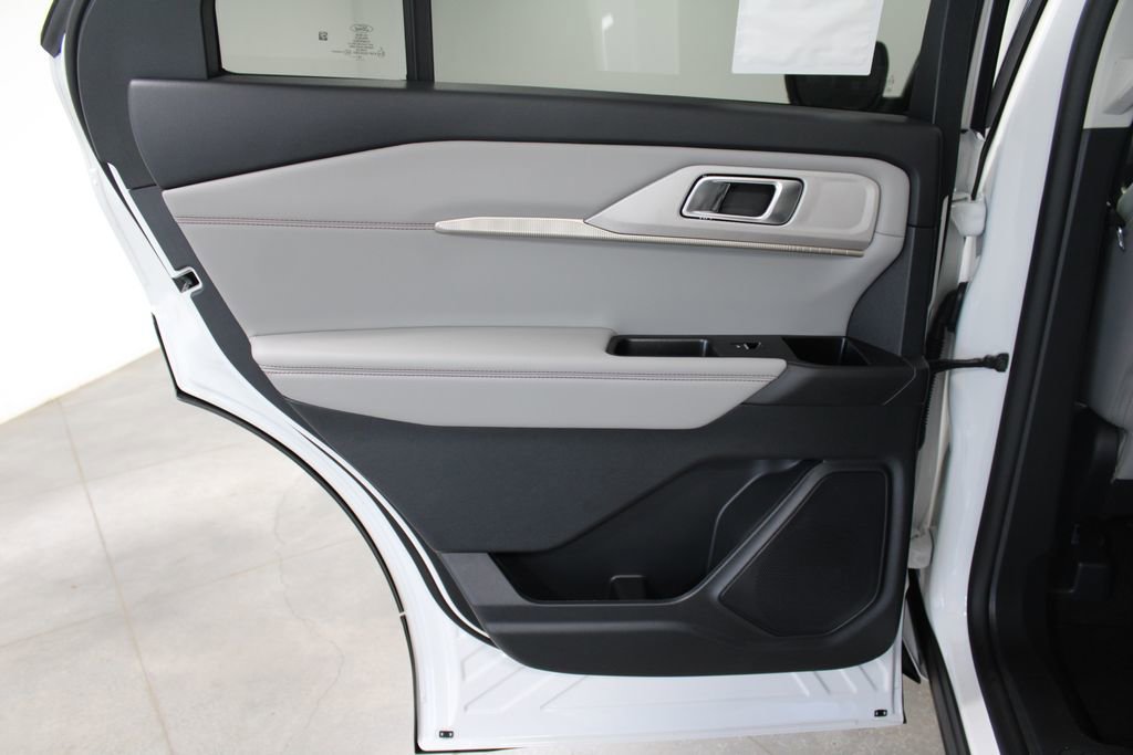 New 2025 Ford Explorer Active w/ Active Comfort Package image 29