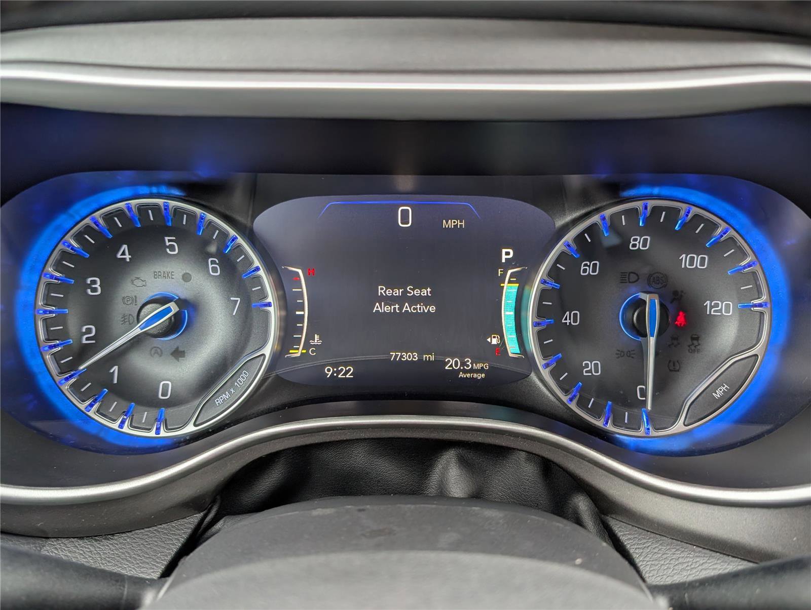 Used 2023 Chrysler Pacifica Touring-L image 28