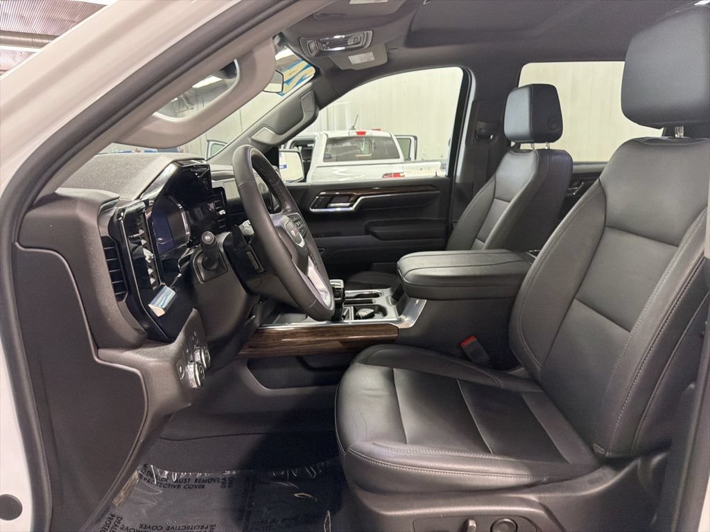 Used 2024 GMC Sierra 1500 Elevation w/ Elevation Premium Package AWD/4WD image 14