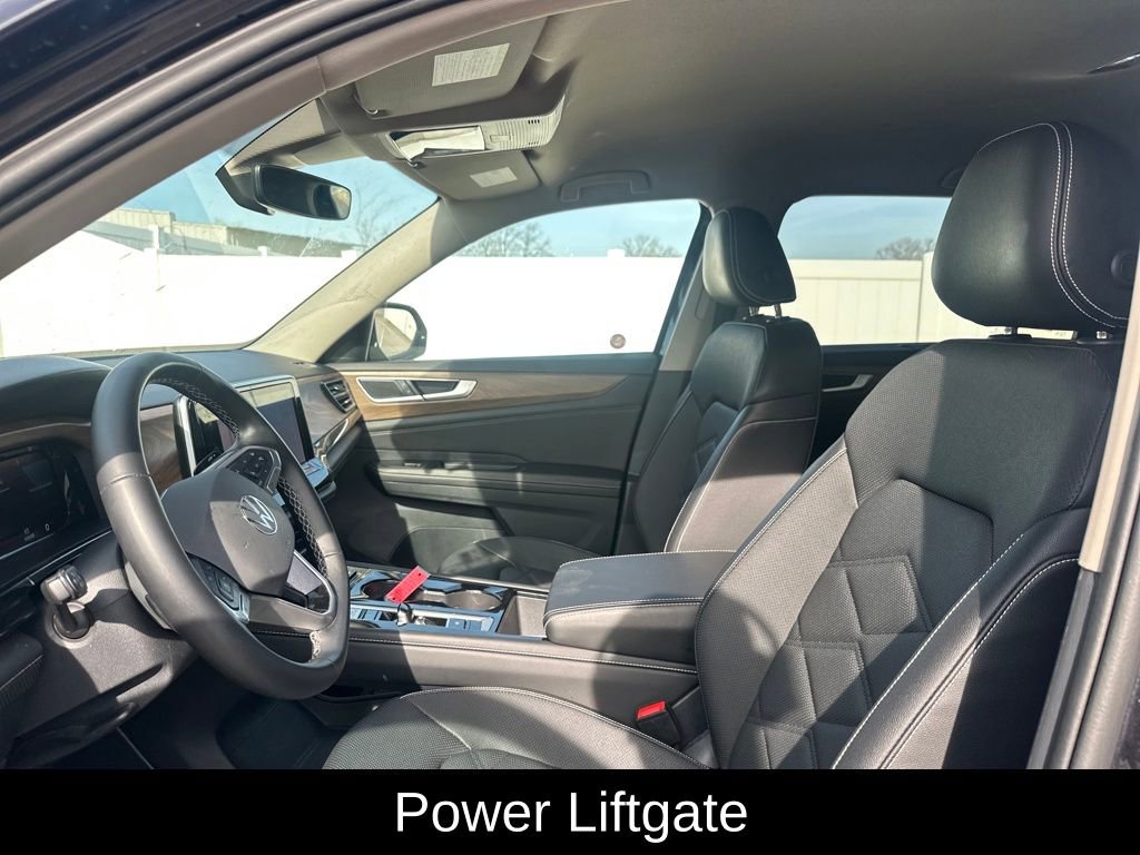 Used 2025 Volkswagen Atlas SE image 7