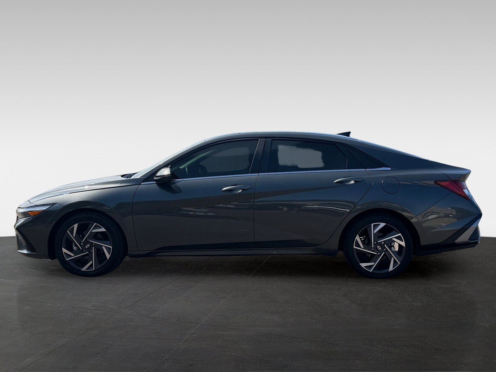 Certified 2024 Hyundai Elantra Limited FWD image 7