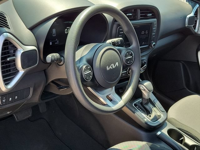 Used 2024 Kia Soul LX w/ Option Group 015 FWD image 6