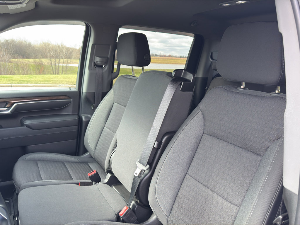 Used 2024 Chevrolet Silverado 2500 LT w/ Convenience Package image 21