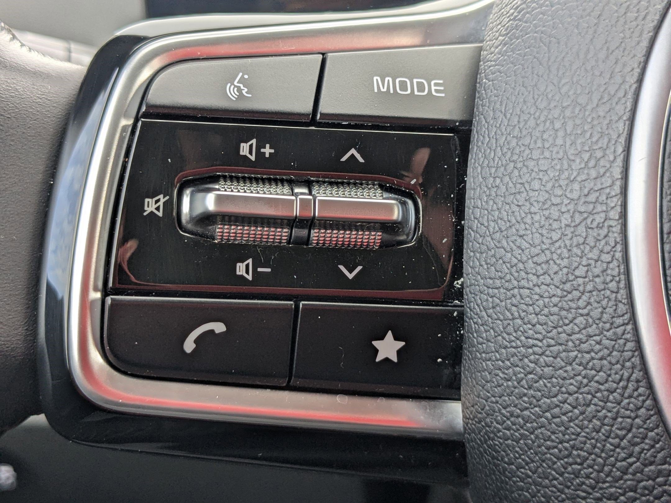 Used 2024 Kia Sorento S image 17