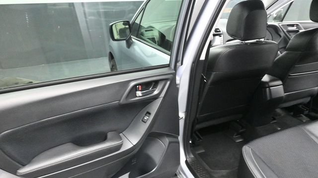 Used 2018 Subaru Forester 2.5i Premium AWD/4WD image 21