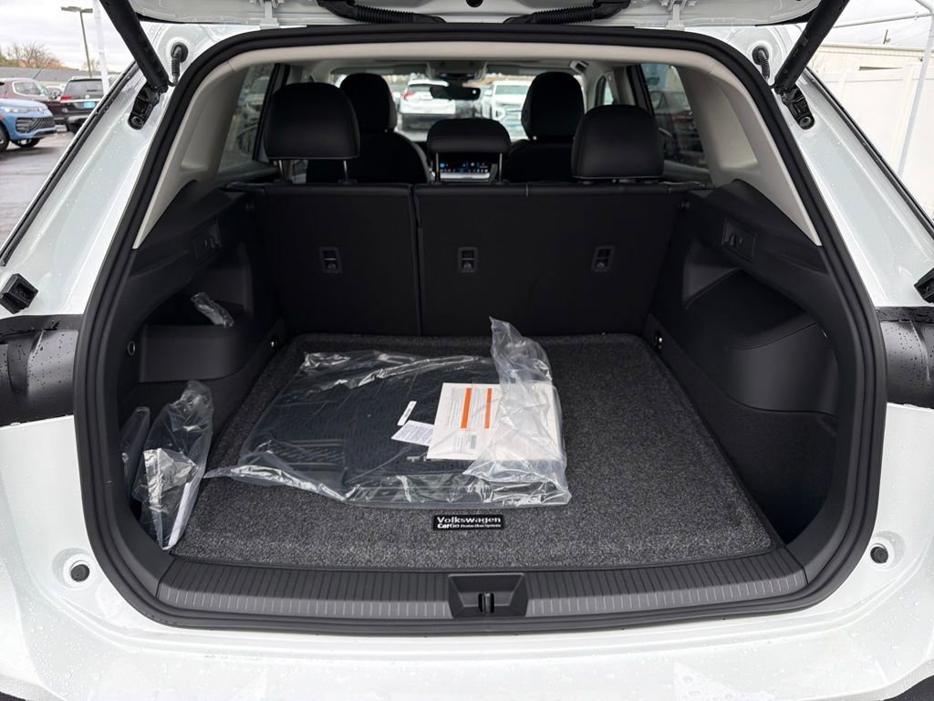 New 2026 Volkswagen Tiguan SE AWD/4WD image 26
