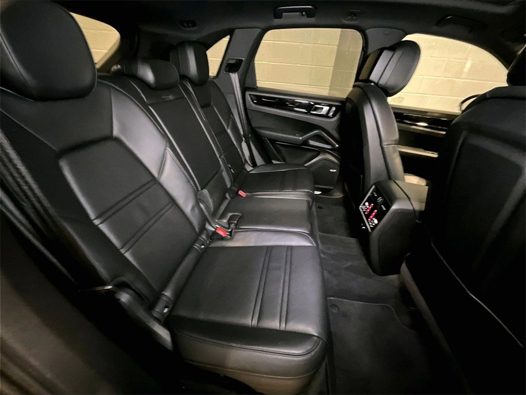 Certified 2022 Porsche Cayenne E-Hybrid image 21