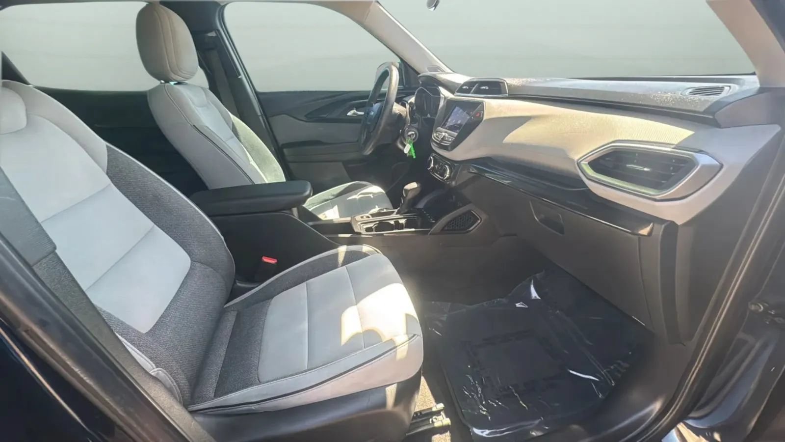 Used 2021 Chevrolet TrailBlazer LS AWD/4WD image 27