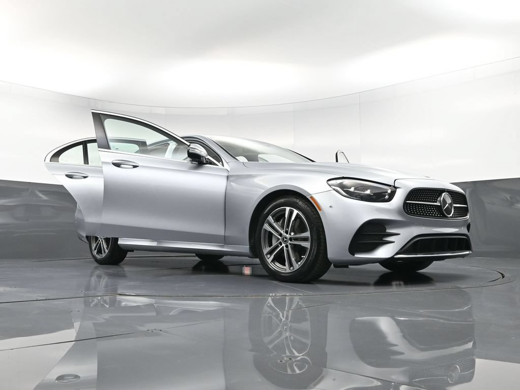 Used 2023 Mercedes-Benz E 350 4MATIC Sedan image 40