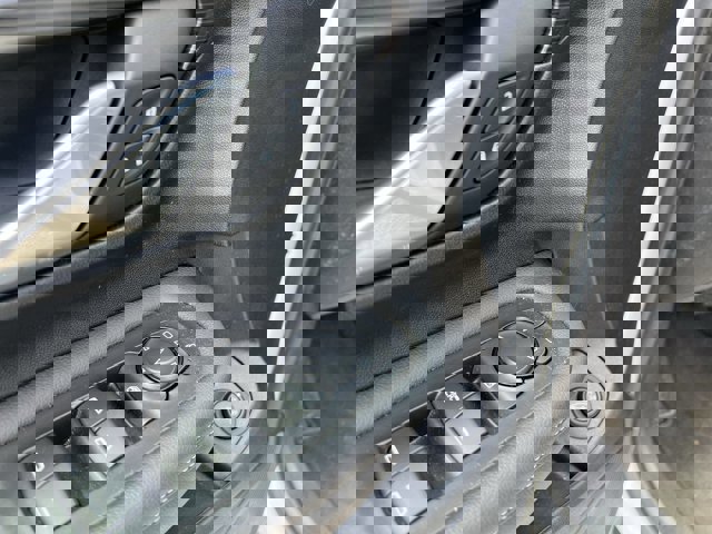 Used 2022 GMC Terrain SLE w/ Driver Convenience Package image 24