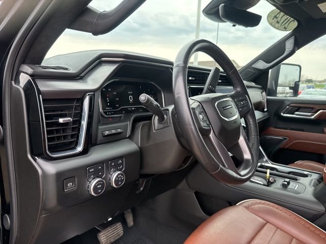 Used 2024 GMC Sierra 2500 Denali Ultimate image 18