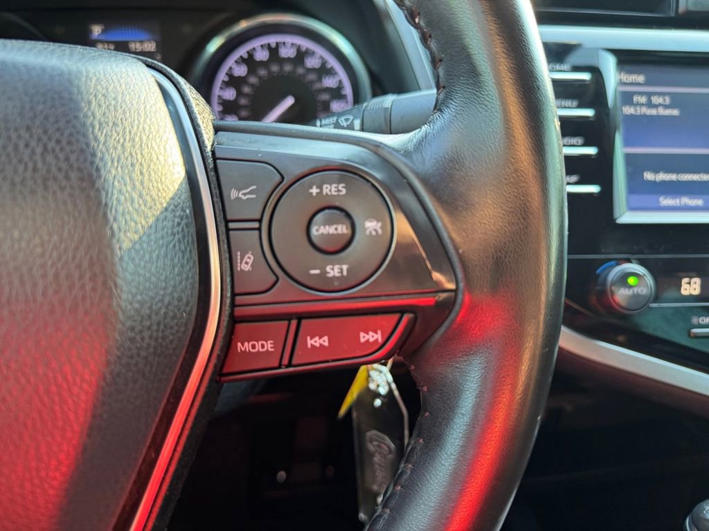 Used 2020 Toyota Camry SE image 20